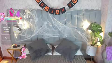 Snapshot of sky_fox_1 chatting on October 22, 1:15 pm STIVEN online show from October 22, 1:15 pm