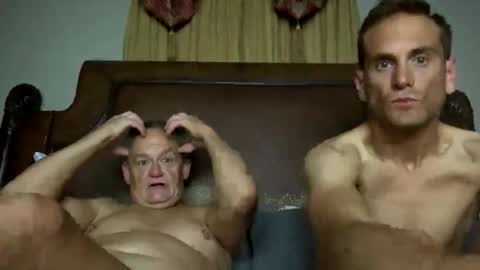 Skyler and Tyler online show from November 17, 9:45 am