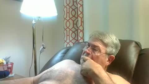 slippery_duck online show from November 10, 12:15 am