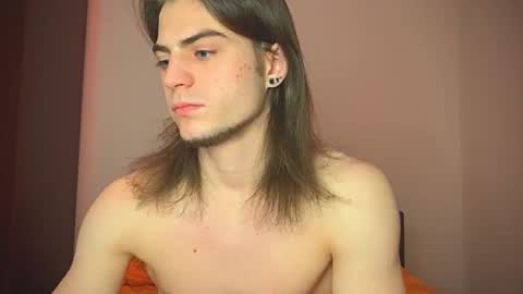 Gus online show from February 18, 5:55 pm