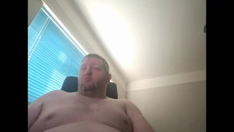 Snapshot of smallone19832 chatting on January 9, 10:31 am smallone19832 online show from January 9, 10:31 am