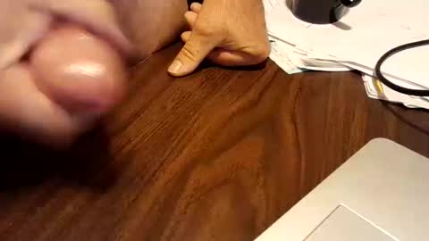 watchmecum online show from October 13, 2:12 pm