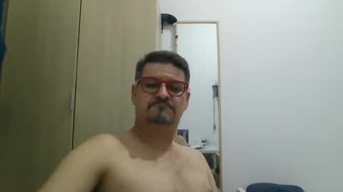 Snapshot of solitariodf2022 chatting on October 14, 12:17 am solitariodf2022 online show from October 14, 12:17 am