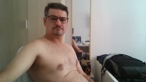 Snapshot of solitariodf2022 chatting on September 9, 9:42 am solitariodf2022 online show from September 9, 9:42 am