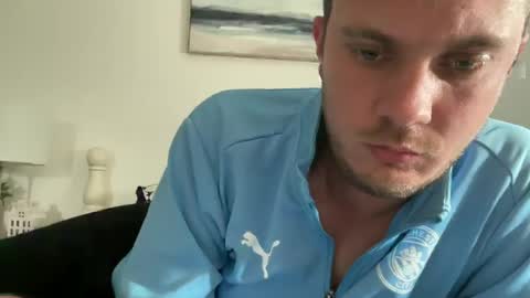 solobrit online show from June 29, 3:56 pm