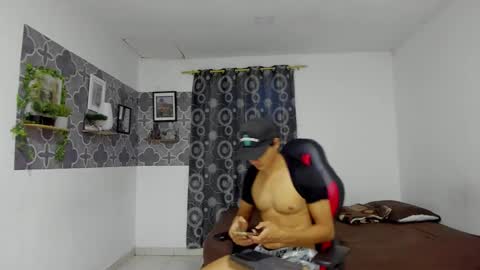 son_hades online show from December 16, 8:38 pm