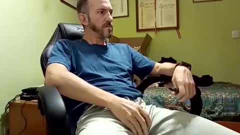 Manu  online show from November 30, 5:15 pm