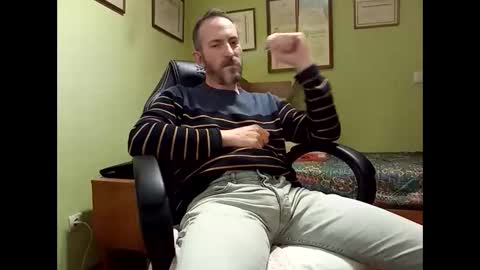 Manu  online show from March 5, 5:42 pm