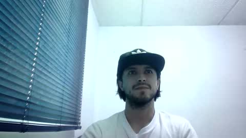 sperm_donor94 online show from April 25, 6:16 pm