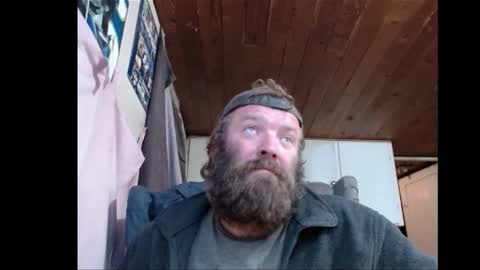 Snapshot of squegly chatting on October 17, 12:20 pm Bryan online show from October 17, 12:20 pm