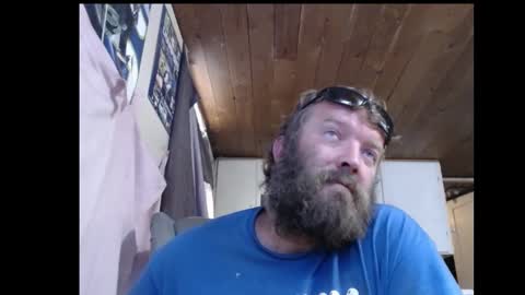 Snapshot of squegly chatting on September 20, 8:20 pm Bryan online show from September 20, 8:20 pm