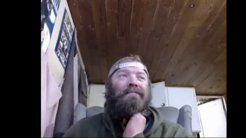 Snapshot of squegly chatting on December 18, 9:14 am Bryan online show from December 18, 9:14 am