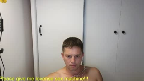 st1vemaster01 online show from August 3, 1:28 pm