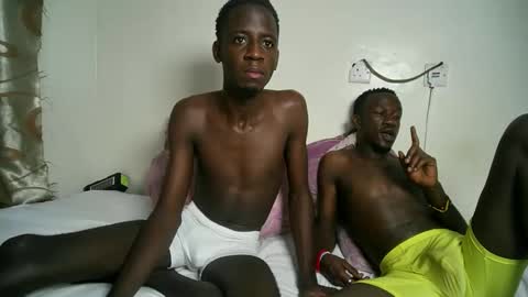 staarboyz online show from December 7, 4:53 am
