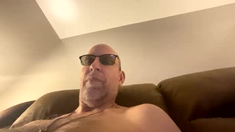 steel259373 online show from December 3, 7:03 am