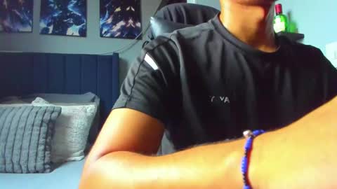 Snapshot of stefann_salvatore chatting on October 23, 7:28 pm Stefann Salvatore online show from October 23, 7:28 pm