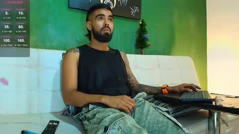    ................     online show from November 26, 2:25 am