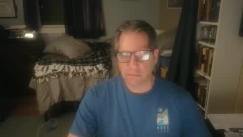stephenhal9 online show from April 29, 3:44 am