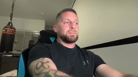 steve897819 online show from October 20, 1:20 am