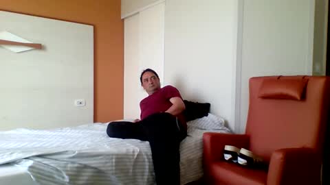 stevefromfrance online show from April 27, 8:33 am