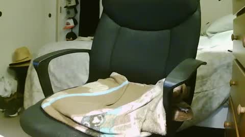 Chillguy online show from October 8, 5:34 am