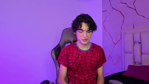 Sthepano  online show from March 4, 3:57 am