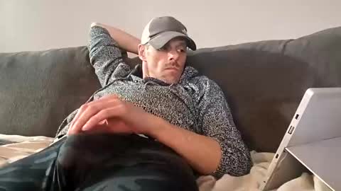 Snapshot of stickymouse45 chatting on October 31, 9:12 am stickymouse45 online show from October 31, 9:12 am