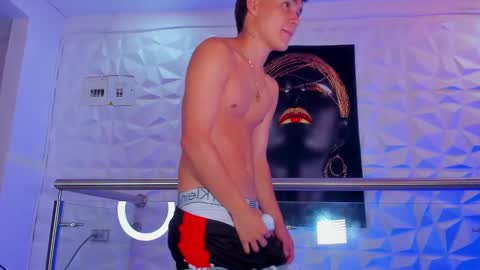 Stiven  brendan online show from September 9, 5:29 am