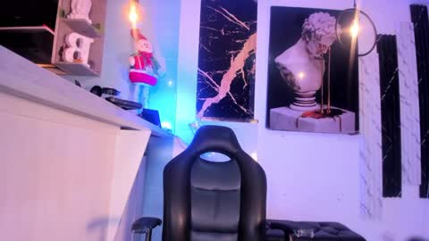 Stiven  brendan online show from December 16, 1:10 am