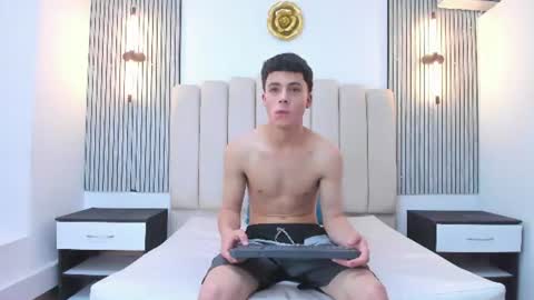 stiven_cooper2 online show from July 13, 12:29 pm
