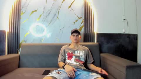 friends online show from February 7, 5:58 am