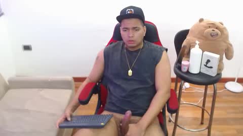 friends online show from December 13, 1:01 pm