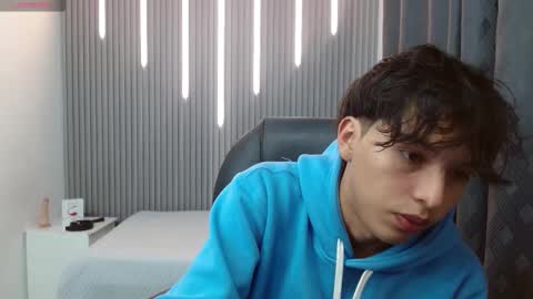 Stiwen online show from February 20, 1:13 pm