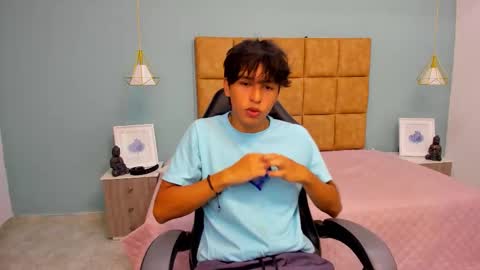 Stiwen online show from February 13, 1:27 pm