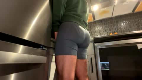 stlhotwifeguy online show from June 27, 4:12 pm