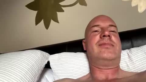 Stoodley22 online show from March 21, 8:19 am