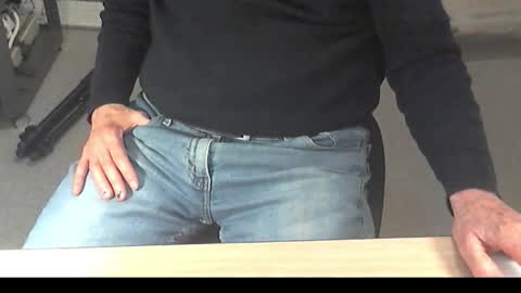 Dave online show from November 23, 11:16 pm