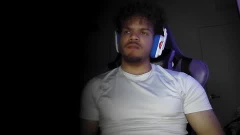 Snapshot of str8dj chatting on October 1, 8:18 am Dj online show from October 1, 8:18 am