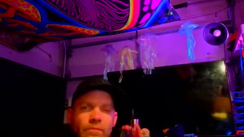 Str8 online show from February 1, 1:59 am