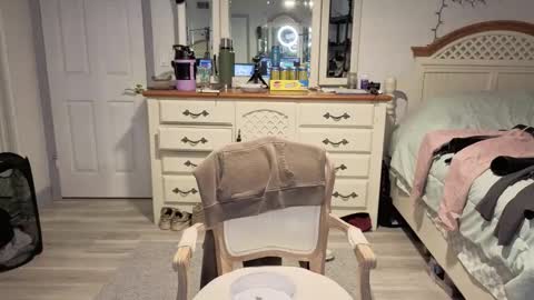 str8whiteboy21 online show from February 5, 7:37 am