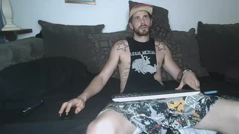 straitpipermann22 online show from September 12, 11:38 pm