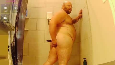 strong_bear89 online show from March 25, 5:50 pm