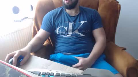 StrongCoffee online show from November 11, 9:36 am