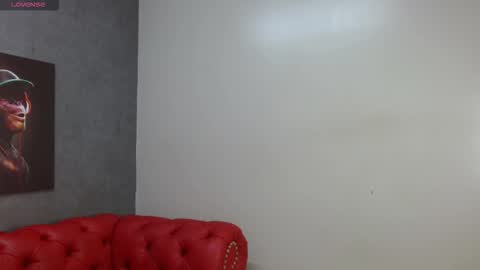 stuart_white online show from October 21, 5:05 pm