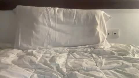 student_relaxing online show from November 3, 5:48 pm