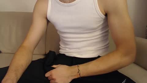 Stud From Paris online show from January 29, 2:32 pm