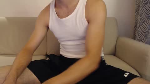 Stud From Paris online show from September 28, 3:43 pm