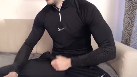 Stud From Paris online show from March 29, 1:00 pm