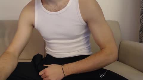 Stud From Paris online show from February 18, 2:49 pm