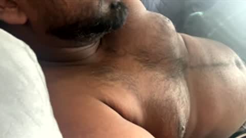 Let me be your knight that saves you online show from April 29, 5:30 pm